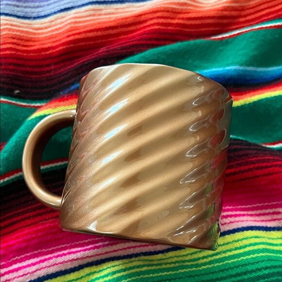 Starbucks Other - 2024 14 oz Mug Starbucks Diagonal Twist Bronze Glitter Gold & Black